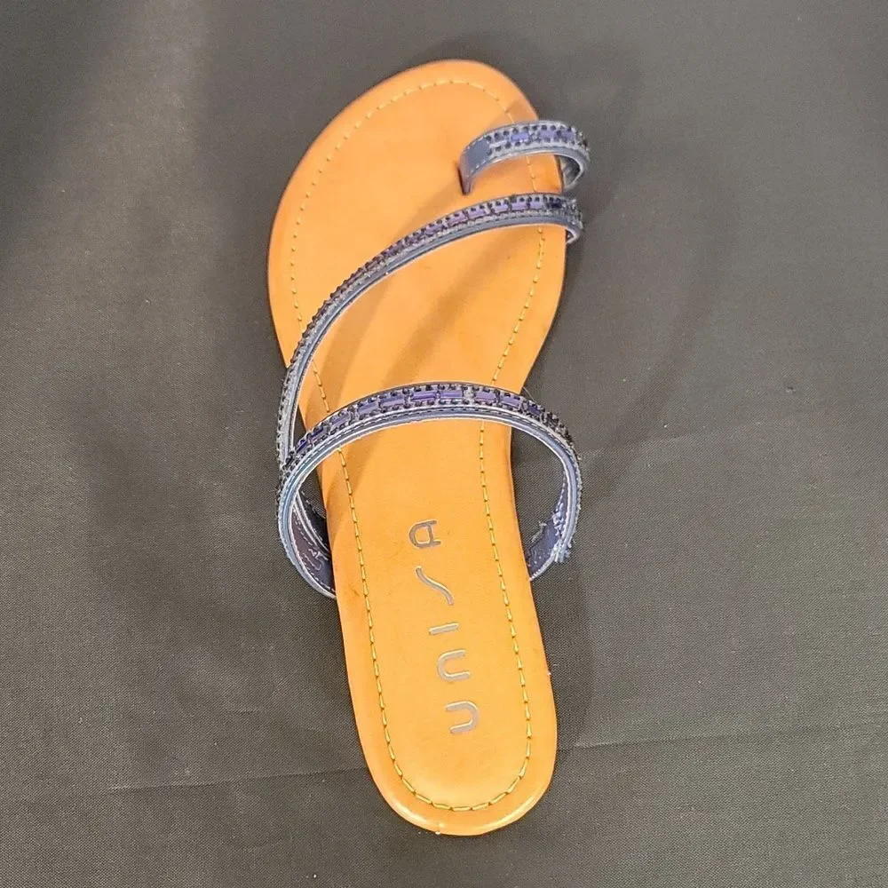 BRAND NEW UNISA UNDERLIAH-R GLASS STONE DOUBLE STRAP OPEN TOE SANDAL